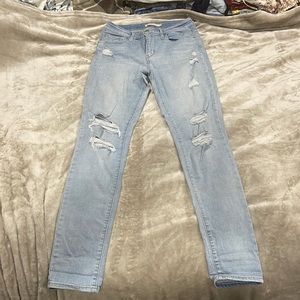 Light Blue Levi Jeans mid waist